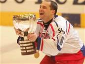 David Výborný s pohárem pro mistry sv�ta 2005