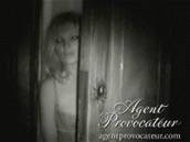 Kate Mossov� v reklam� pro Agent Provocateur