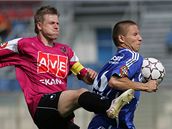 Vojt�ch Schulmeister (vpravo) je�t� v olomouck�m dresu.