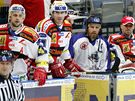 St��da�ka Slavie: (zleva) obr�nci Petr Kadlec, Ji�� Va���ek, v�herce Pavel Kabe� a n�hradn� g�lman Stanislav Neruda