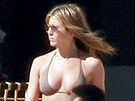 Sheryl Crow, Jennifer Anistonov� a Courteney Cox