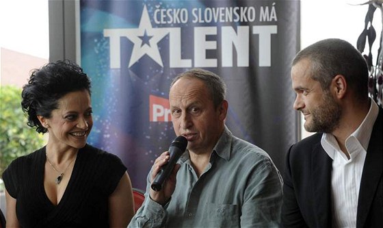 Členové poroty talentové show Česko Slovensko má talent - zpěvačka Lucie Bílá, moderátor Jan Kraus a producent Jaro Slávik Členové poroty talentové show Česko Slovensko má talent - zpěvačka Lucie Bílá, moderátor Jan Kraus a producent Jaro Slávik