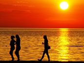Z�pad slunce na Jadranu. Ilustra�n� foto