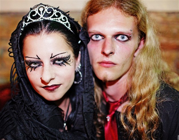 Gothic Treffen party v pra�sk�m klubu GOX 