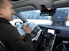 Testov�n� syst�mu automobilov�ch vlak�, ve kter�ch je �idi� zbyte�n�