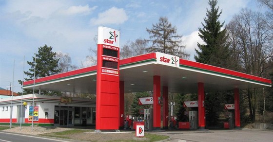 Benzina zkouší zavést do Česka novou značku Star. Pokud se ujme, mohla by nahradit současné Benziny. Benzina zkouší zavést do Česka novou značku Star. Pokud se ujme, mohla by nahradit současné Benziny.