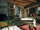 Dům z odpadu amerického architekta Michaela Reynoldse Dům z odpadu amerického architekta Michaela Reynoldse