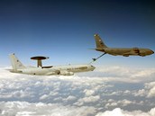 �esko p�isp�v� do fond� NATO i na provoz a operace speci�ln�ch pr�zkumn�ch letoun� AWACS
