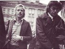 Václav Havel a dal�í disident Ji�í N�mec, jak je v zá�í 1976 vyfotila StB na...