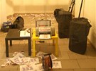 V libereck� galerii 3x3 prob�hla performance um�leck� skupiny Guma Guar kritizuj�c� vliv stavebn� firmy Syner.