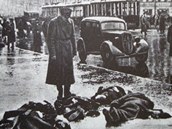 Blokáda Leningradu: mrtví na ulicích města, podlehli útrapám hladu a zimy Blokáda Leningradu: mrtví na ulicích města, podlehli útrapám hladu a zimy