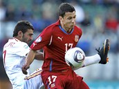 Český obránce Marek Suchý (vpravo). (Archivní)