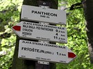 Nov� upraven� turistick� stezka z Mal� Sk�ly na Pantheon a d�le na Fr�d�tejn.