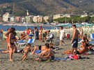 Pl� v Sestri Levante u z�toky Baia delle Favole