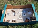 P�edm�ty nalezen� p�i archeologick�m pr�zkumu na n�m�st� 28. ��jna v Hradci