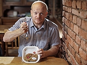 Herec David Novotný a jeho "krabičková" dieta