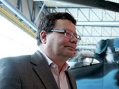 Ministr obrany Alexandr Vondra na vojenské základně v Náměšti nad Oslavou