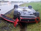 Nehoda ferrari na D11 u Cho�ovic (15. srpna 2011)