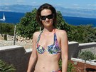 Kl�ra Dole�alov� na zahrad� sv�ho domu v Chorvatsku 