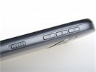 Recenze Nokia 701 telo