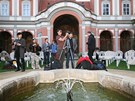 P��prava kamery - u� ji nedr�� n�hodn� kolemjdouc�, ale po��dn� stativ. V�ak u�