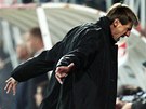 CO TO P�EDVÁD�JÍ? Franti�ka Straku výkon jeho sv��enc� ze Slavie na h�i�ti...