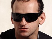 "Dřív jsem viděl i obrysy, pak se to ale ztratilo," říká Jan Říha, "teď vidím