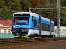 Autobusy a vlaky t�� z drah�ho benzinu