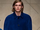 Trendy pánská móda: kabáty v barvě (Burberry)