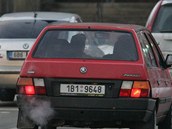U naprost� v�t�iny favorit� a forman� a� do konce v�roby v roce 1994 nen� v technick�m pr�kaze ��dn� z�znam o norm� Euro. V n�kter�ch p��padech v�ak budou motory s katalyz�torem vyhovovat norm� Euro 1.