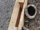 Stavebn� firmy pou�ila na podlo�� d�lnice D1 na Ostravsku i rouru a dal��