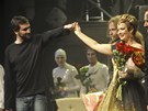 Z premi�ry p�edstaven� V�no�n� koleda - re�is�r Ond�ej Sokol a p�vkyn� Marina
