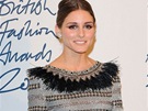 Here�ka a modelka Olivia Palermo se na p�ed�v�n� Britsk�ch m�dn�ch cen obl�kla...