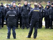 Do pátrací akce po dívence se zapojily desítky policistů a hasičů. Ilustrační snímek