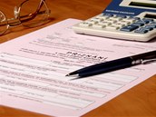 Nezapome�te si schov�vat potvrzen� od dar�, budete je pot�ebovat k da�ov�mu p�izn�n�. Ilustra�n� sn�mek