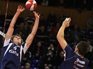 Zl�nsk� nahr�va� Jakub Janouch (uprost�ed) v duelu s �esk�mi Bud�jovicemi