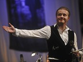 V zahradě Měšťanské besedy zahraje i vynikající houslista Pavel Šporc s cikánskou cimbálovkou Gypsy Way.
