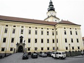 Zámek v Kroměříži, který společně se zahradami patří mezi památky UNESCO. Zámek v Kroměříži, který společně se zahradami patří mezi památky UNESCO.