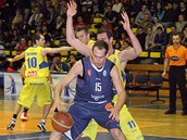Děčínský kapitán Jakub Houška (v popředí) proti ústecké přesile.