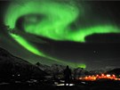 Pol�rn� z��e nad norsk�m m�stem Tromso