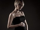 T�hotn�  Kristina Kloubkov� 