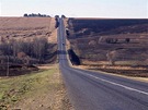 Cestou do Dra��ch hor: jihoafrick� silnice jsou �asto rovn� jako p��mka.