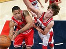 Derrick Rose z Chicaga posílá mí� do ko�e Washingtonu, snaha Jana Veselého byla...