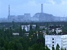 Celkov� pohled z v��kov� budovy v pozad� se sarkof�gem