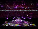 Madonna vystoupila na Super Bowlu (5. �nora 2012).