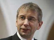 Ministr pr�ce a soci�ln�ch v�c� Jarom�r Dr�bek p�i obhajob� syst�mu vypl�cen�