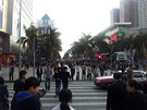 Hlavn� n�kupn� ulice v �en-�enu. Ale pozor, jen na elektroniku. V�b�r je...