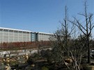 Okolo budovy �anghajsk�ho v�zkumn�ho a v�vojov�ho centra buduje firma rozlehl�...