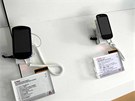 Nab�dka smarpthon� ve zna�kov� prodejn�. 