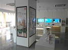 Pohled do zna�kov� prodejny firmy v �en-�enu. 